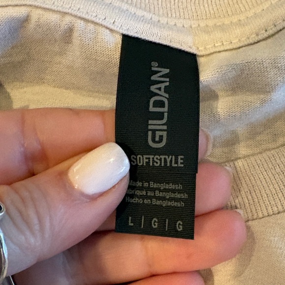 Colorful Graphic Woman’s Shirt - Picture 4 of 4